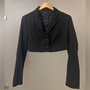 Forever 21 Black Buttoned Cropped Blazer